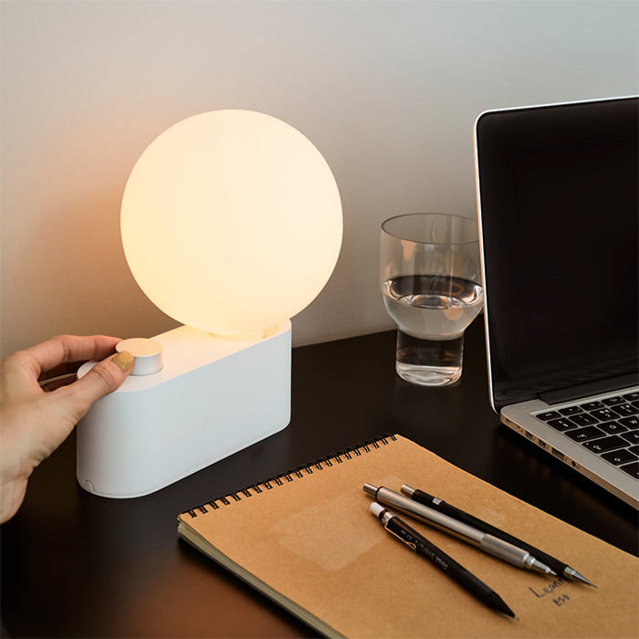 Tisch- und Wandlampe Chalk Alumina mit Sphere IV